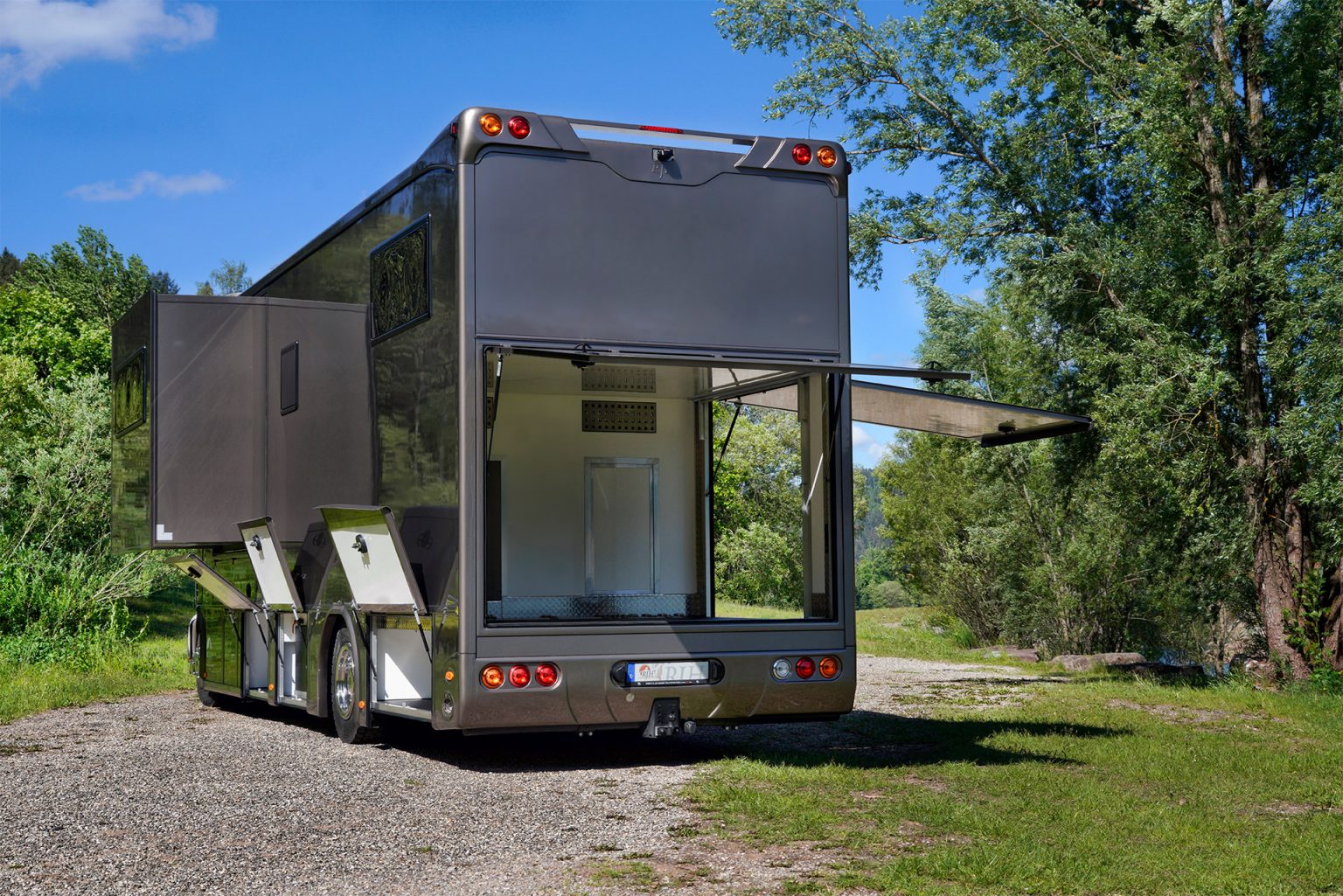 Ext-RHJ-Excellence_4-1536×1025