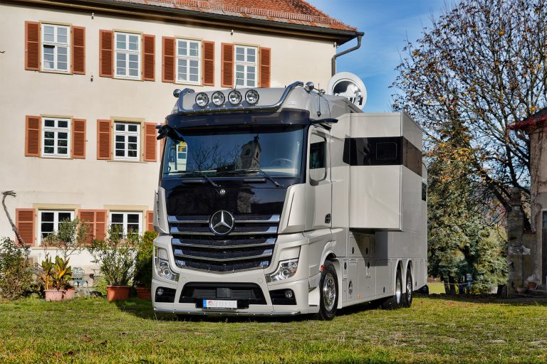 Ext-RJH-Independence_2-768×512