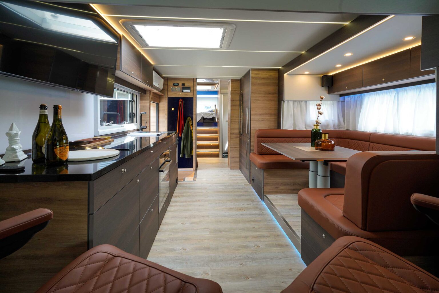 GB61806x_kl-1536×1024