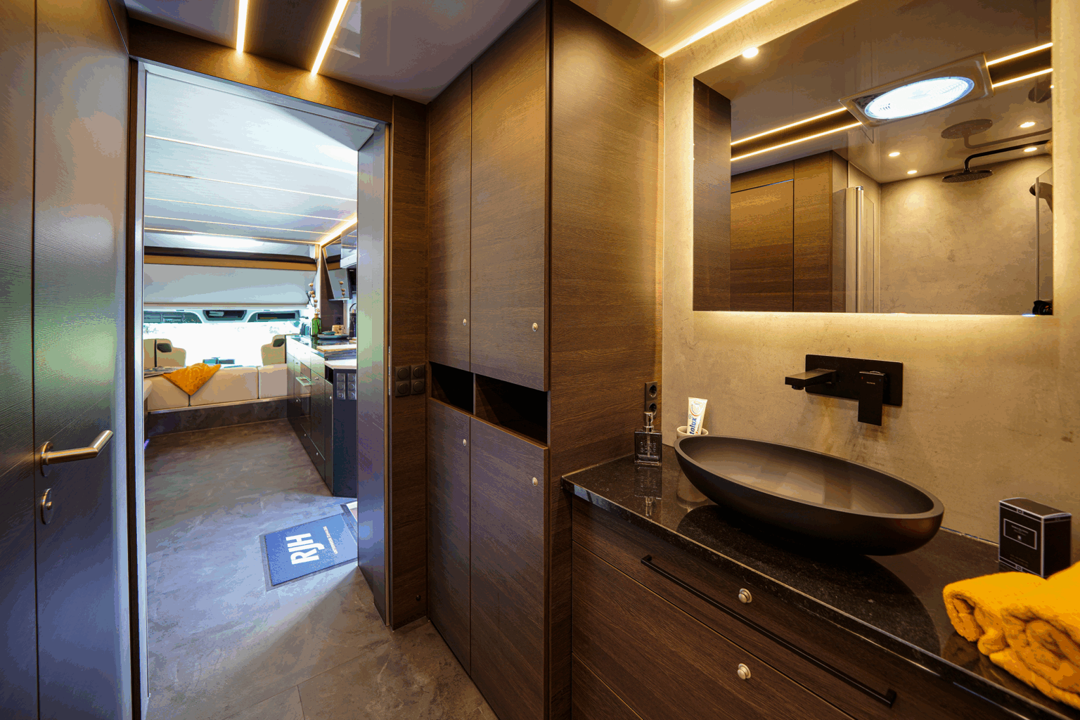 GB_1418_kl-1536×1024